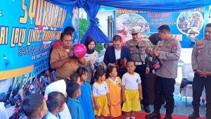 Anak PAUD dan TK Dapat Helm Gratis dari Polres Parepare.