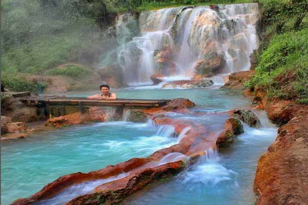 Keindahan Wisata Permandian Air Panas Nagrak di Bandung