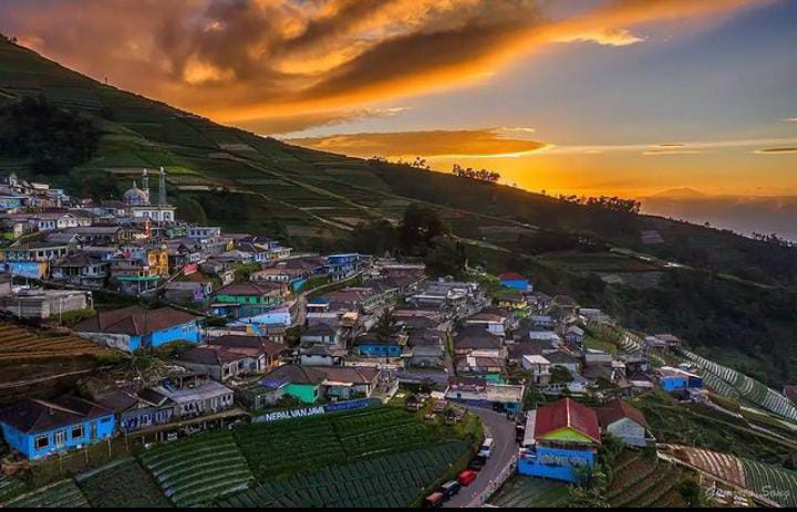 Nepal van Java, Pesona Pemandangan Rumah Bertumpuk di Dusun Butuh. (Foto: Instagram/@nepal_van_java)