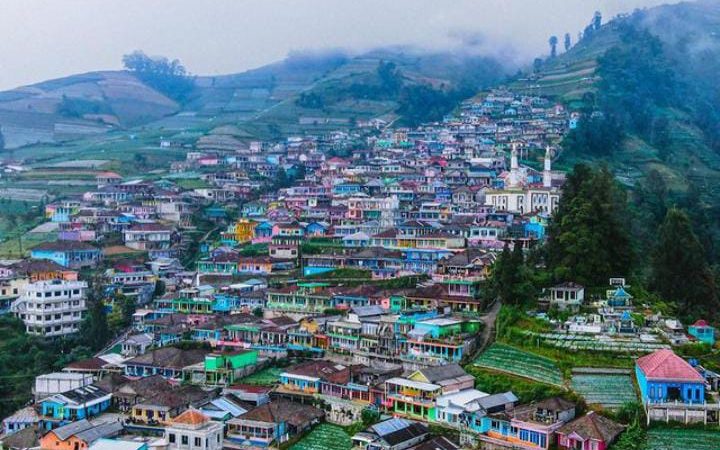 Nepal van Java, Pesona Pemandangan Rumah Bertumpuk di Dusun Butuh