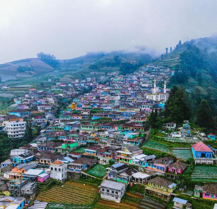 Nepal van Java, Pesona Pemandangan Rumah Bertumpuk di Dusun Butuh