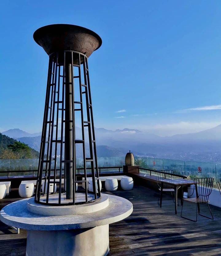 Fifteen Celcius Skylounge Kota Batu, Wisata Kuliner di Ketinggian 1000 MDPL.