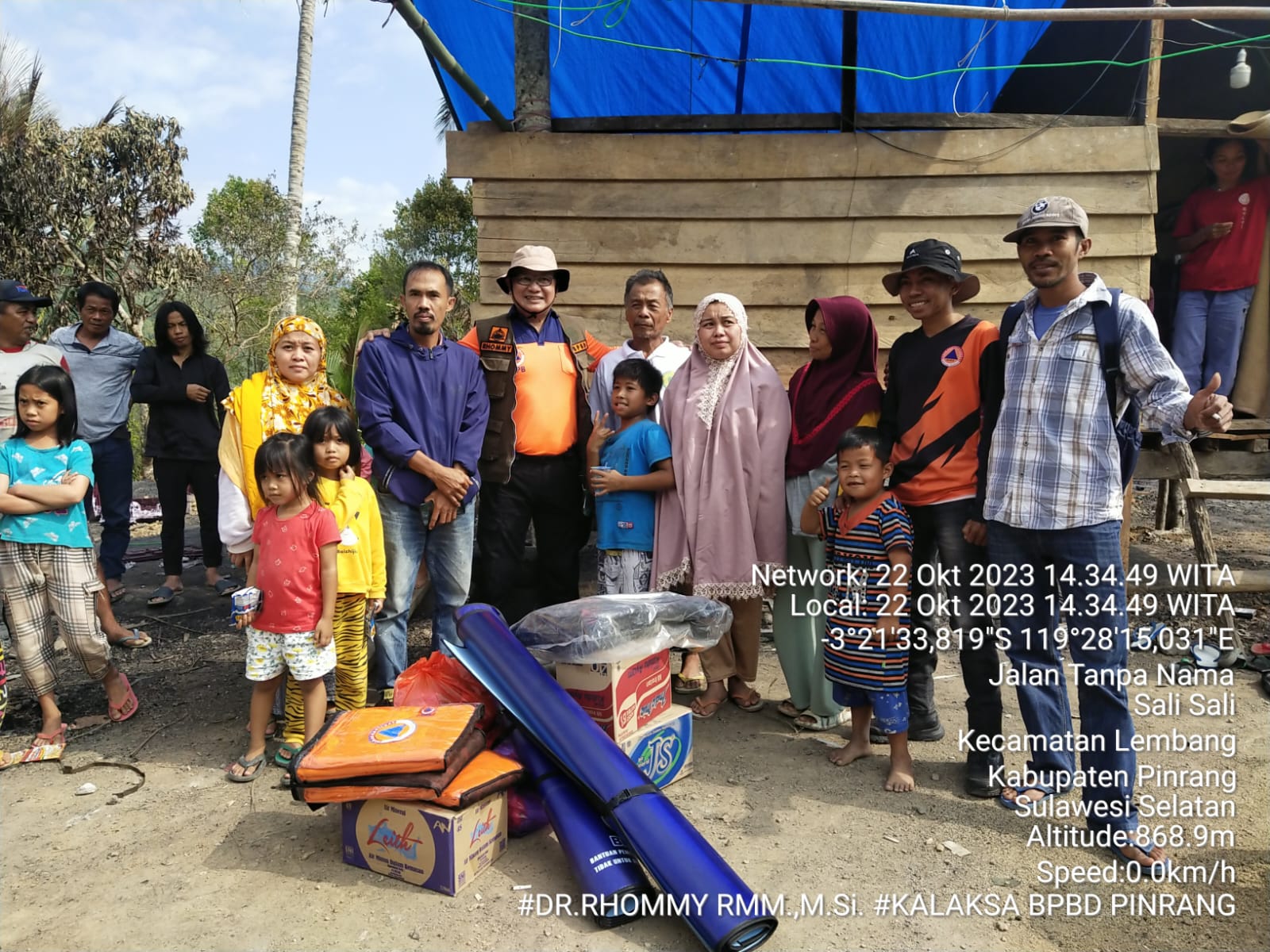 Pemkab Pinrang Bantu Korban Kebakaran di Kecamatan Lembang