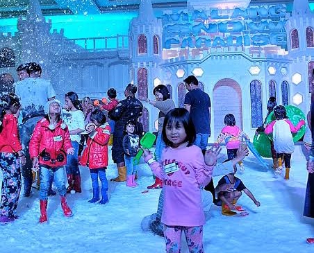 Malang Snow Paradise, Wisata Salju Serasa Musim Dingin di Eropa