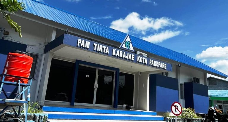 Taufan Pawe Apesiasi PAM Tirta Karajae: Aktif Kampanyekan Budaya Bijak Gunakan Air ke Masyarakat