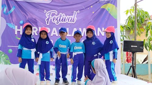 Aksi Kemanusiaan Bela Palestina oleh SIT Muslih Gowa di Momen Festival Hari Pahlawan 2023