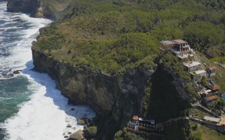 Puncak Segoro, Wisata Ketinggian dengan Hamparan Laut Biru di Yogyakarta