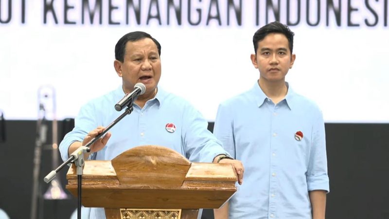 Koalisi Masyarakat Sipil Menduga Pemasangan Baliho Prabowo-Gibran Dilakukan Polisi