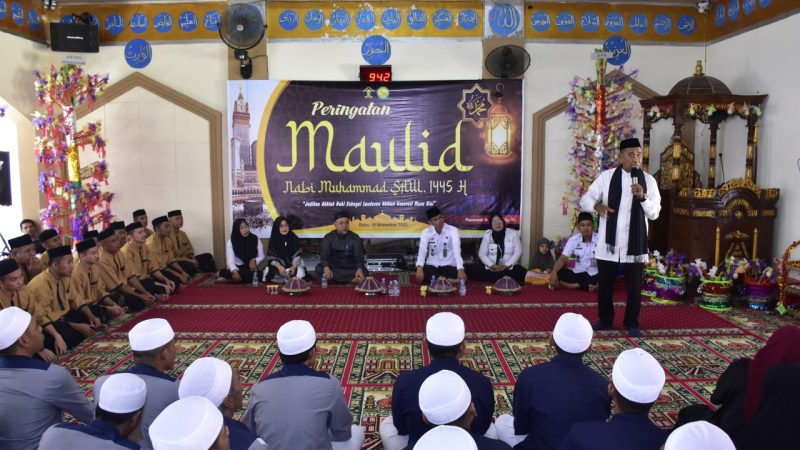 Peringati Maulid Nabi Muhammad SAW 1445 Hijriah, Rutan Pinrang Bagikan Dua Ribu Butir Telur Hias