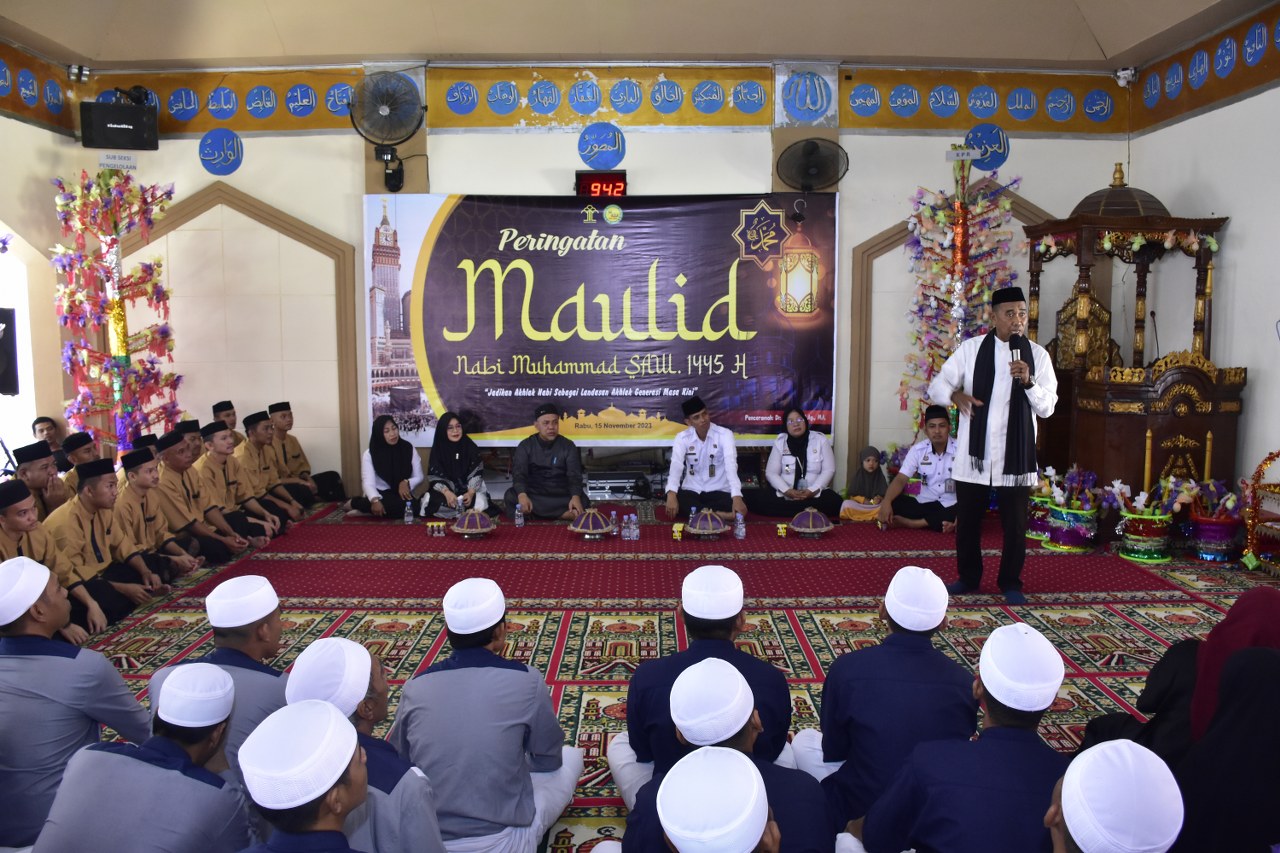 Peringati Maulid Nabi Muhammad SAW 1445 Hijriah, Rutan Pinrang Bagikan Dua Ribu Butir Telur Hias