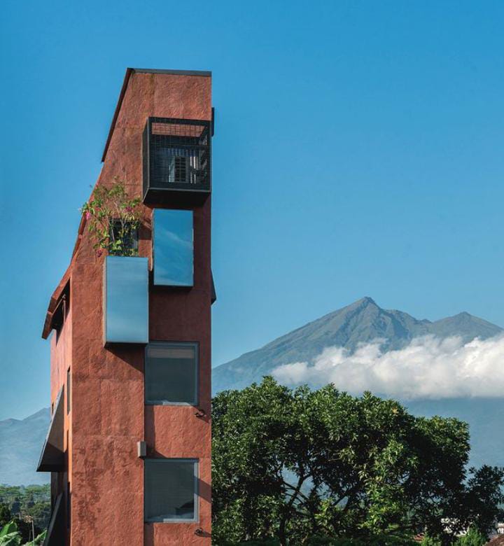 Inilah Hotel Paling Ramping di Dunia, Lebar Bangunan Hanya 2,8 Meter. (Foto: Instagram/@piturooms)