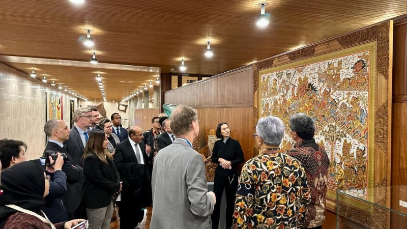 Indonesia Tampilkan Karya Seni The Archipelago Street di Markas Besar UNESCO di Paris