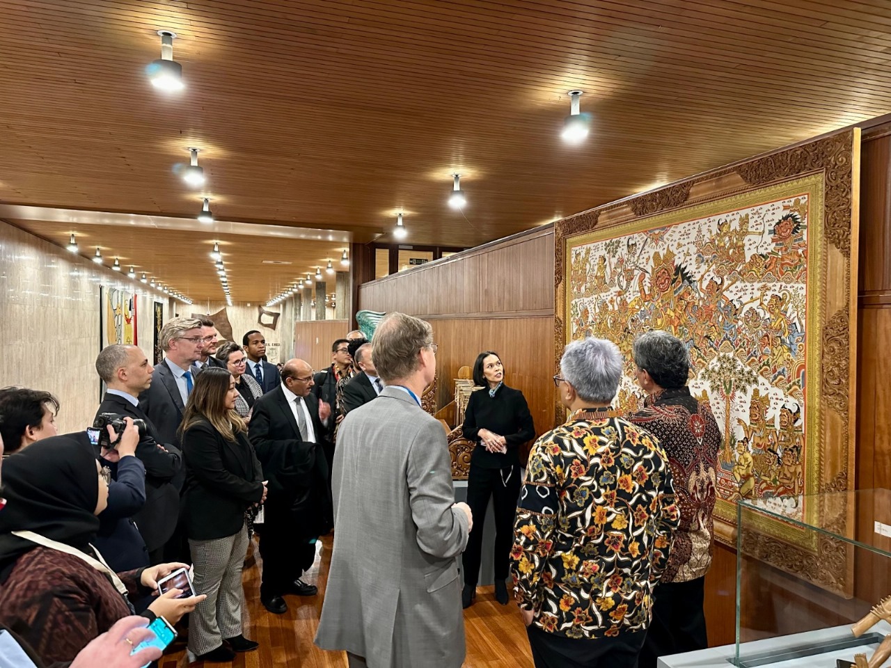 Indonesia Tampilkan Karya Seni The Archipelago Street di Markas Besar UNESCO di Paris