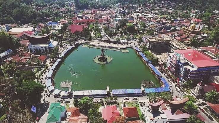 Wisata Kolam Makale, Ibarat Sebuah Plaza di Tengah Kota Toraja