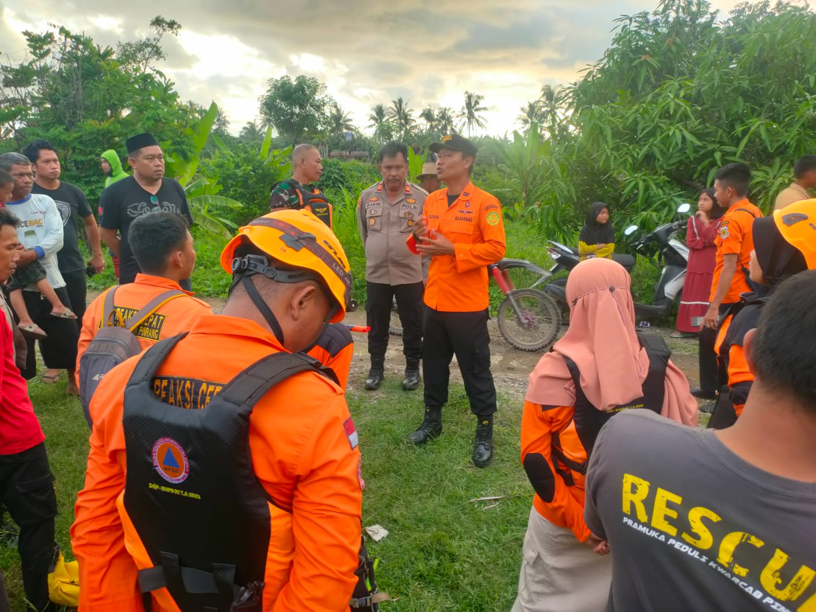 Dua Pelajar Pinrang Hanyut di Saluran Irigasi, Satu Orang Belum Ditemukan