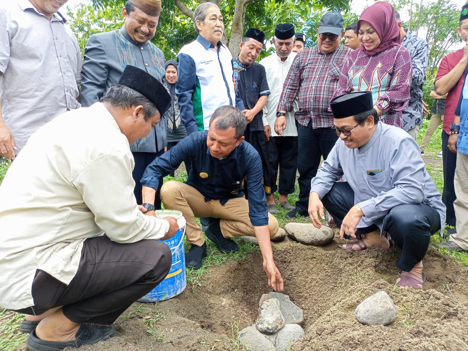 Akbar Ali dan Dollah Mando Kawal Pembangunan Asrama Ponpes Zubdatul Asrar NU Parepare