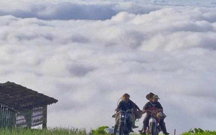 Wisata Dusun Marongan, Nikmati Lautan Awan Mirip Negeri Skypiea di Film One Piece