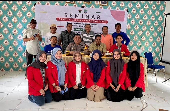 Mahasiswa FKM Unhas Edukasi Emak-Emak Daur Ulang Sampah Plastik Bernilai Ekonomis