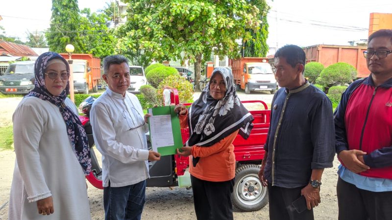 Suarni Dapat Bantuan Motor dari Yasser Latief, Digunakan untuk Bank Sampah