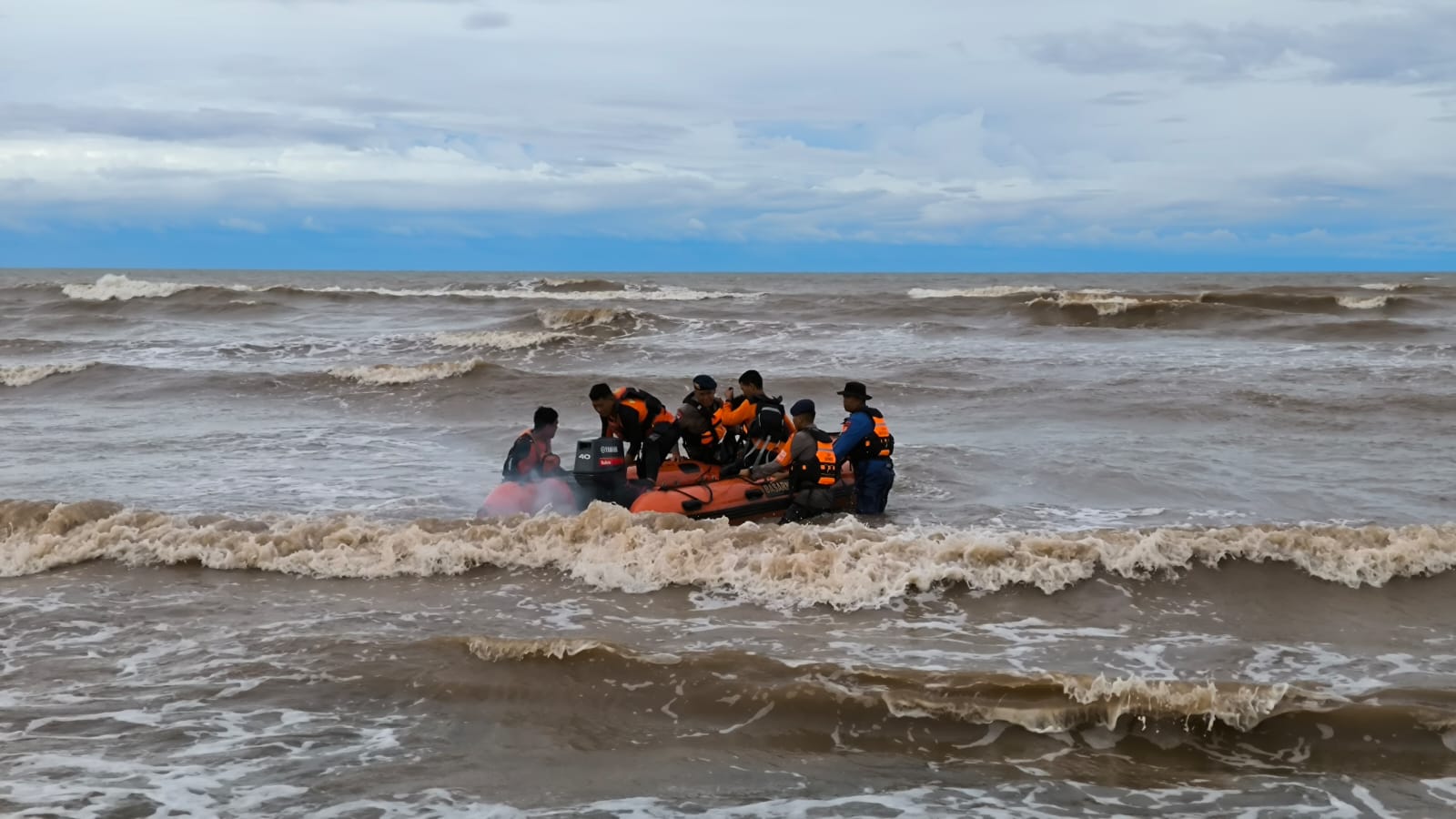 SAR Gabungan Selamatkan Kapal Asal NTT di Perairan Sulawesi