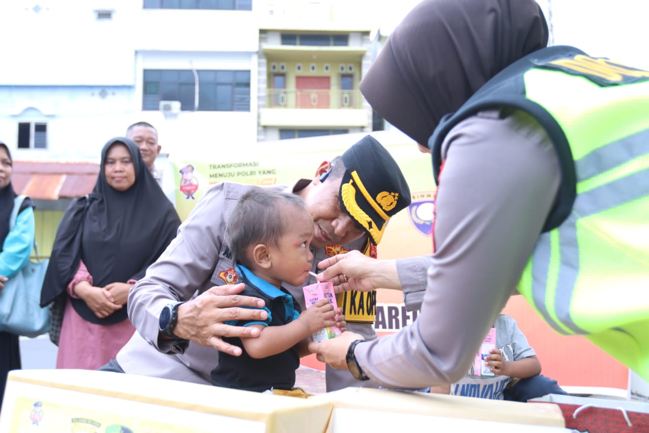 Empat Anak Stunting Dapat Bantuan Pemenuhan Makanan Tambahan dari Polres Parepare