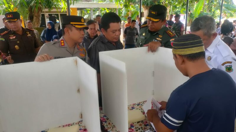 KPU Pinrang Gelar Simulasi Pencoblosan Lansia dan Difabel 