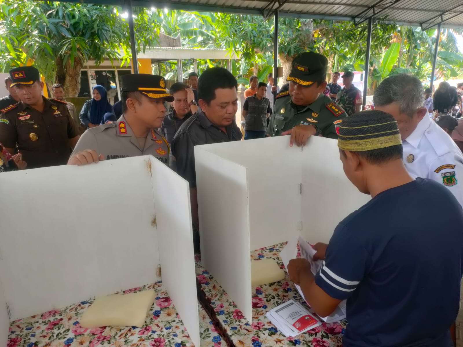 KPU Pinrang Gelar Simulasi Pencoblosan Lansia dan Difabel 