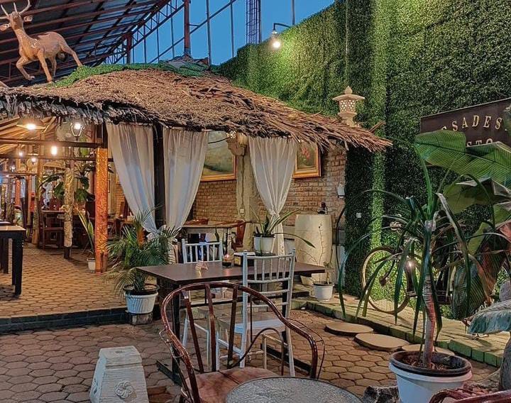 4 Rekomendasi Tempat Kuliner di Medan, Suasana Outdoor yang Estetis