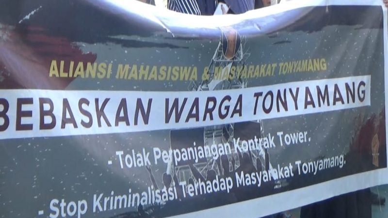 Protes Tower, Emak-Emak Talabangi Datangi Kantor Bupati hingga Kejaksaan Sambil Bawa Anak dan Suami