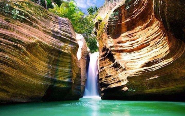 Air Terjun Membelah Batu, Pesona Luweng Sampang Gunung Kidul Tak Kalah Keren dari Grand Canyon