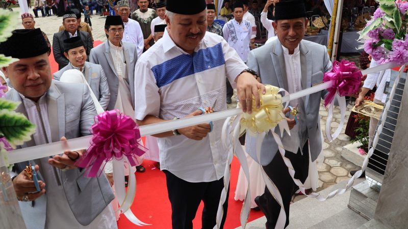 Bupati Pinrang Resmikan Masjid Hasil Tanah Wakaf Tokoh Masyarakat di Desa Padakkalawa