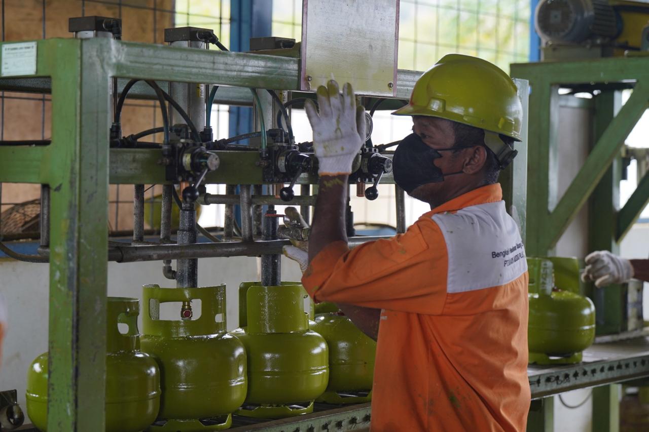 Penuhi Kebutuhan Masyarakat di Bulan Ramadan, Pertamina Sulawesi Tambah Pasokan LPG 3 kg