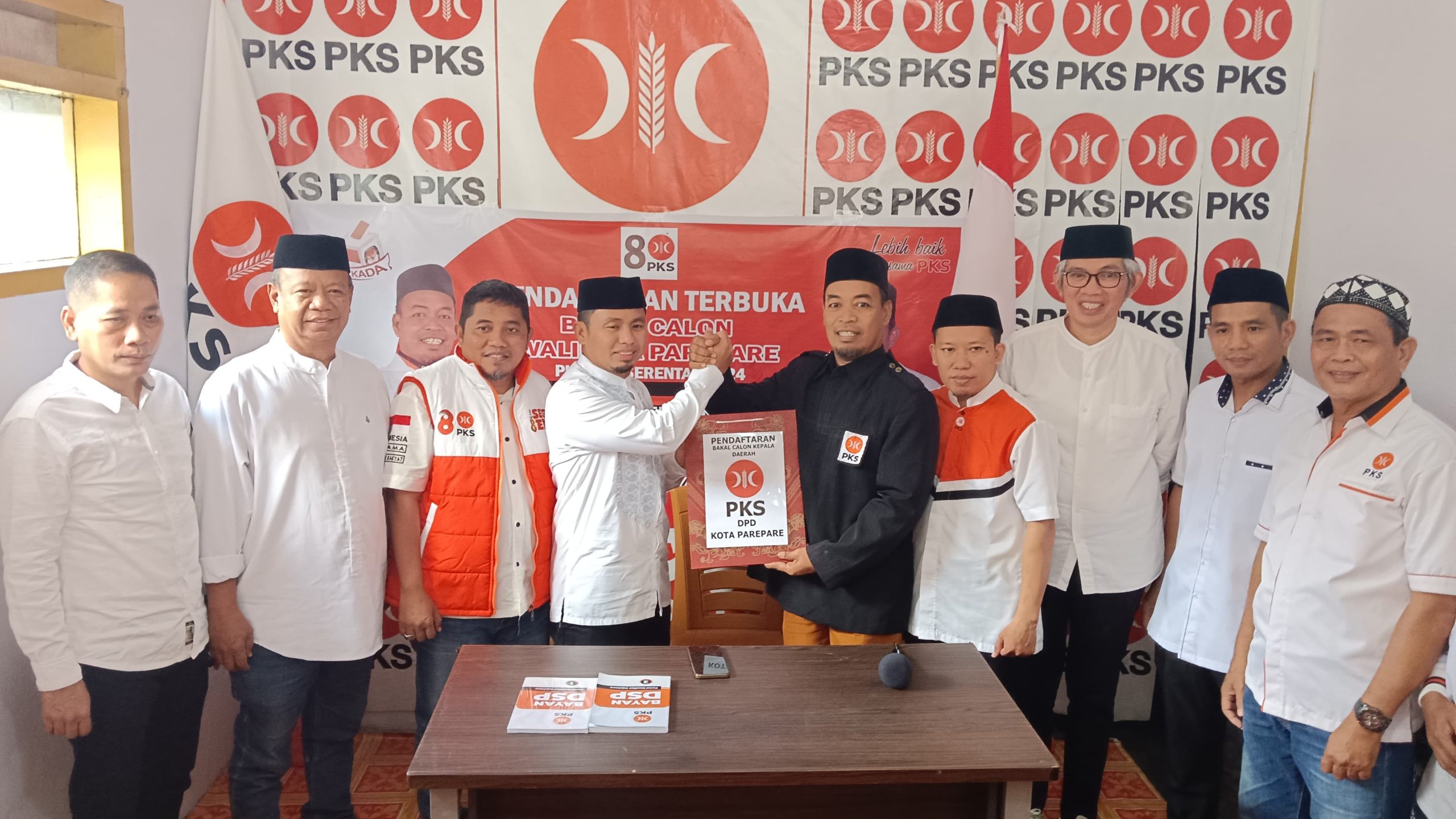 Menuju Pilkada Parepare, Tasming Hamid Kembalikan Formulir di PKS