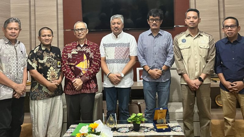 Kepala Kantor Pajak Parepare Asistensi SPT Bupati Pinrang