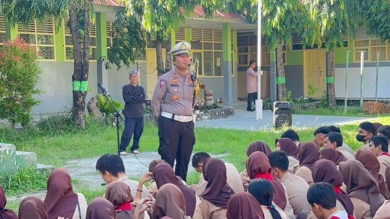 Satlantas Polres Parepare Sosialisasi Kesadaran Berlalulintas di SMAN 1