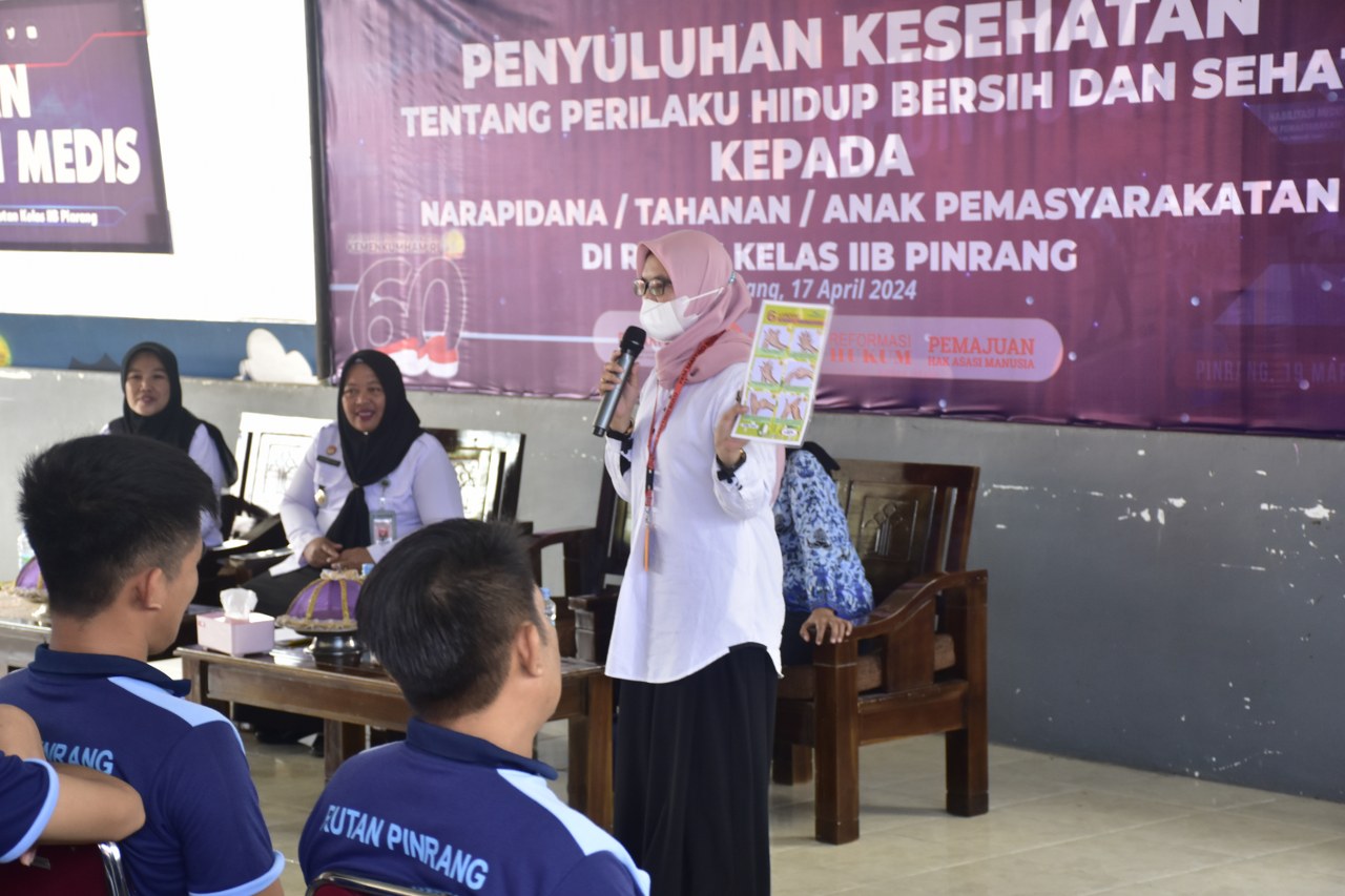 Ajak Warga Binaan Hidup Bersih dan Sehat, Rutan Pinrang Gelar Penyuluhan Kesehatan