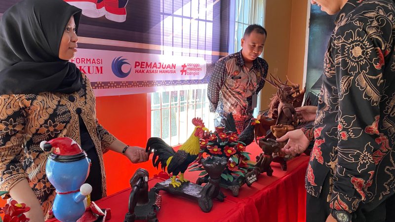 Kampanyekan Bangga Menggunakan Produk Lapas, Rutan Pinrang Gelar Pameran Kerajinan Warga Binaan