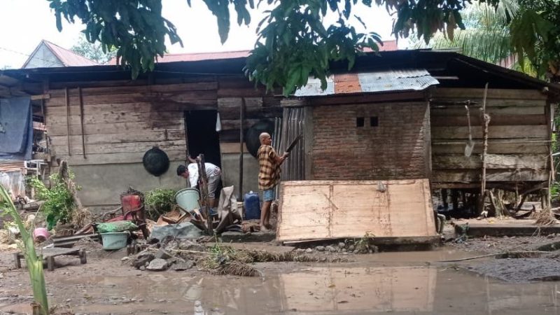 30 Keluarga di Baba Enrekang Terdampak Banjir, Jembatan Butuh Tanggul