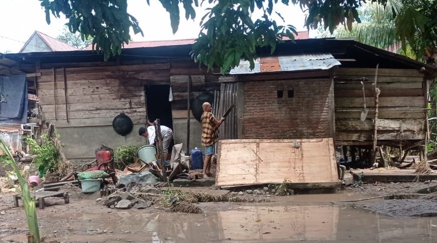 30 Keluarga di Baba Enrekang Terdampak Banjir, Jembatan Butuh Tanggul