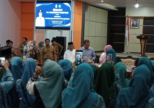 Ultah ke 49 Tahun, Pj Wali Kota Akbar Ali Terima Kunjungan Ibu-ibu PKK