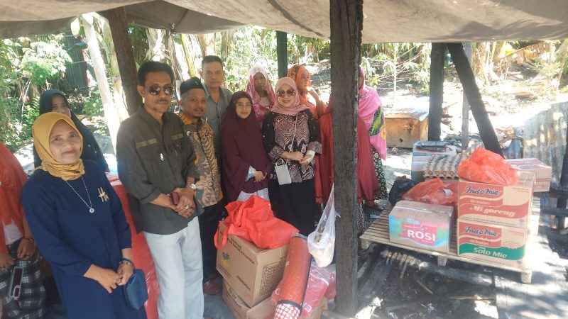 Instruksi Pj Wali Kota, Dinsos Parepare Salurkan Bantuan ke Korban Kebakaran di Jalan Belibis