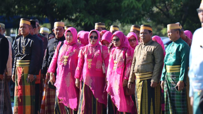 Pemkab Pinrang Gelar Upacara Peringatan Hari Pendidikan Nasional dan Otonomi Daerah