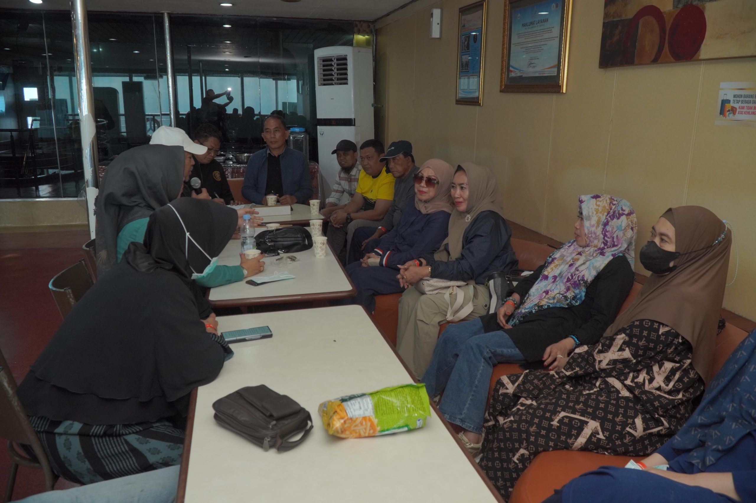 Menuju IKN, Pemkot Parepare Sempatkan Coffee Morning di Tengah Laut