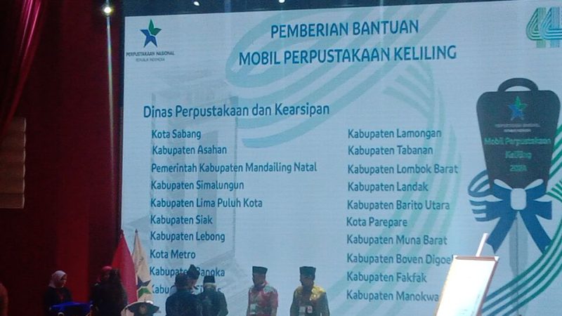 Wapres RI Serahkan Mobil Perpustakaan Keliling untuk Pemkot Parepare