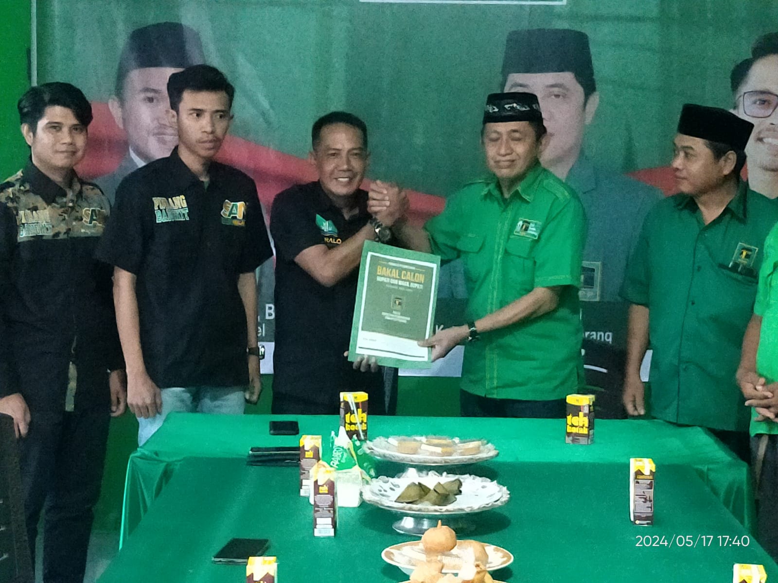 Utusan Kader Senior Golkar Ambil Formulir Pendaftaran Calon Bupati Pinrang di PPP