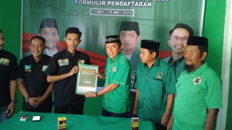 Kader Senior Golkar Abdillah Nasir Kembalikan Formulir Bacalon Bupati Pinrang di PPP