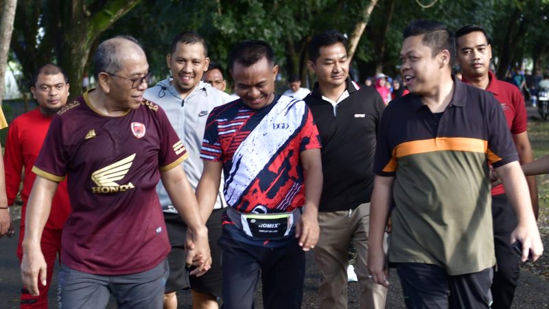 IAS Jogging Bareng Yasir Mahmud dan Asman Sulaiman di Gelora Lapatau Bone