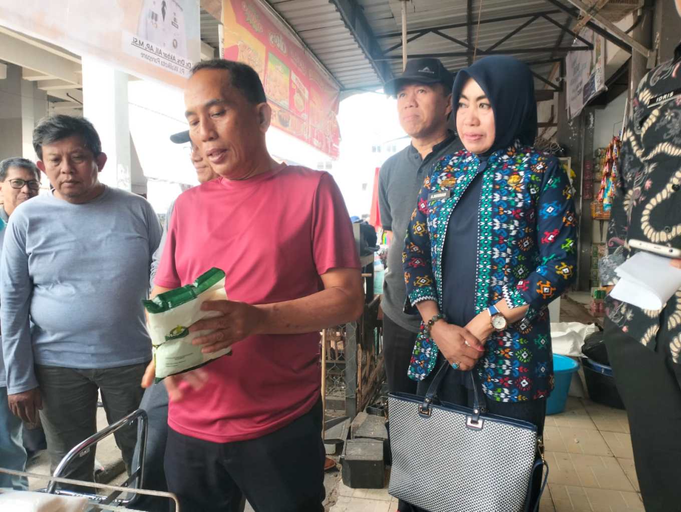 Pemkot Parepare Pantau Pergerakan Harga dan Ketersediaan Bapok di Pasar Lakessi