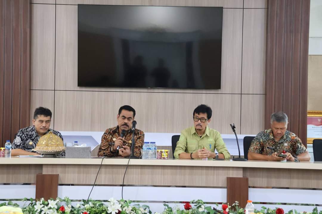 Persiapan Festival Bumi Lasinrang, Pj Bupati Ahmadi Akil Pimpin Rapat Koordinasi