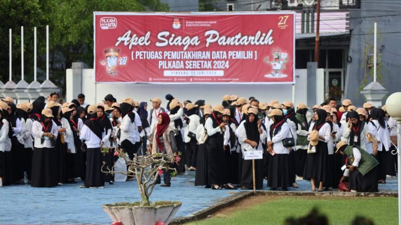 KPU Pinrang Lepas 1.161 Petugas Pantarlih, Pj Bupati Ahmadi Akil Harap Partisipasi Masyarakat di Pilkada Meningkat